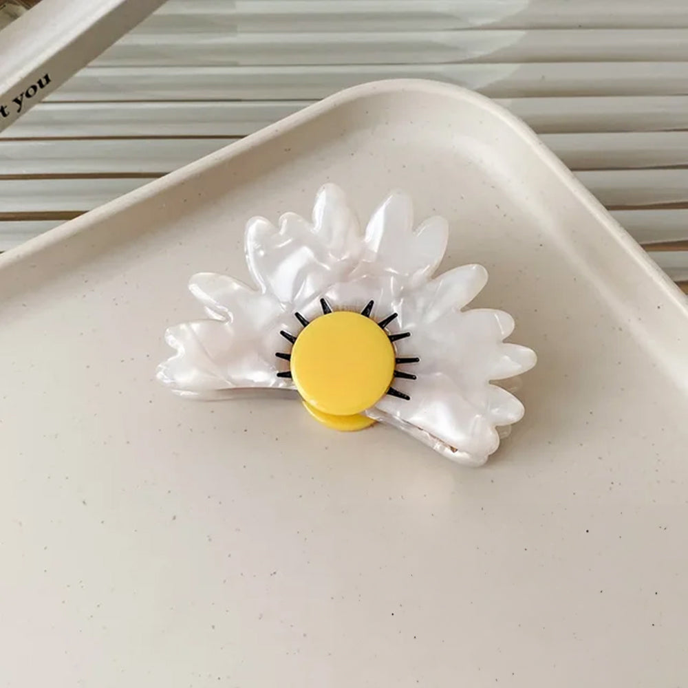 Daisy Claw Clip